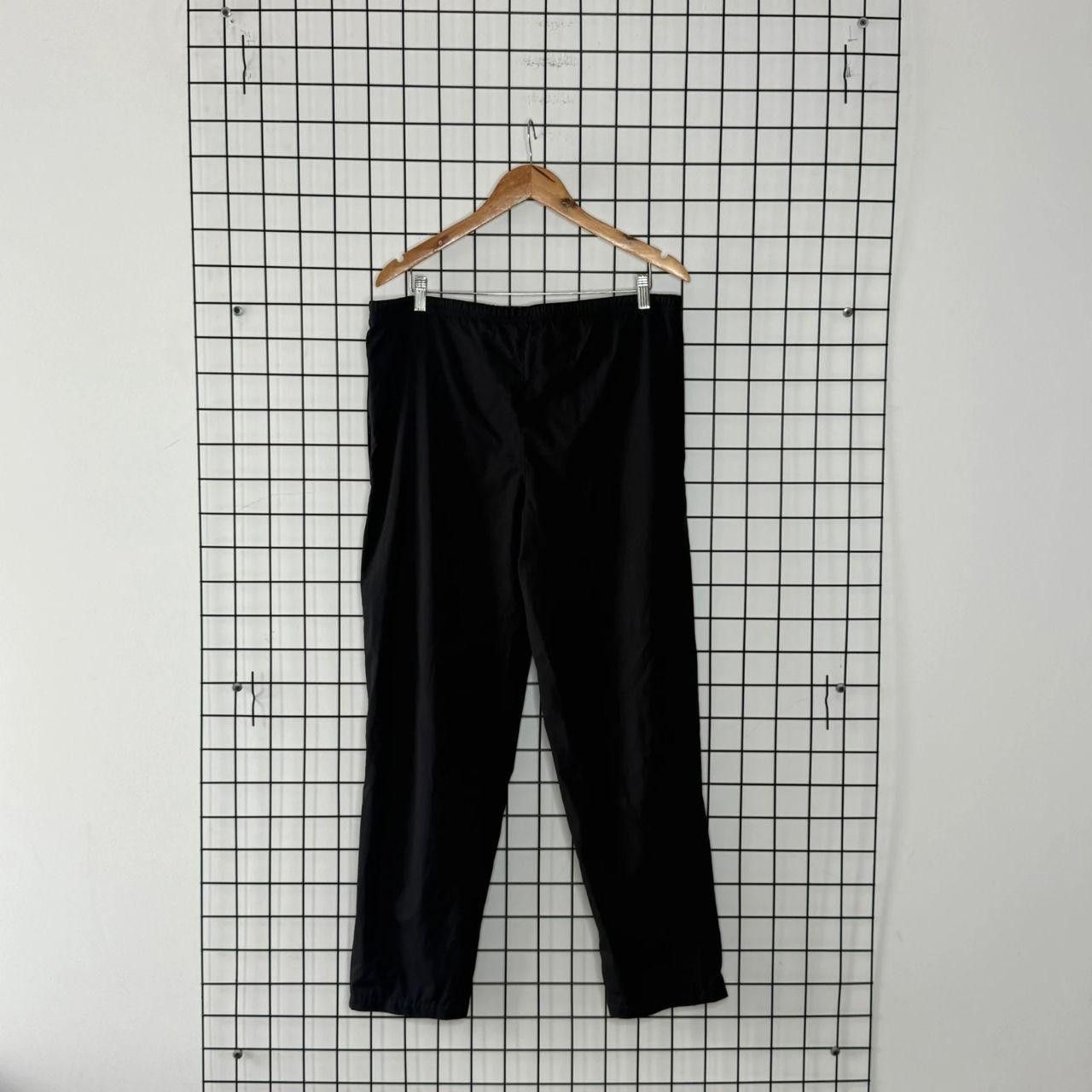 Nike Nike Trackpants Black Embroidred Swoosh Wide Leg Size US 32 / EU 48 - 2 Thumbnail