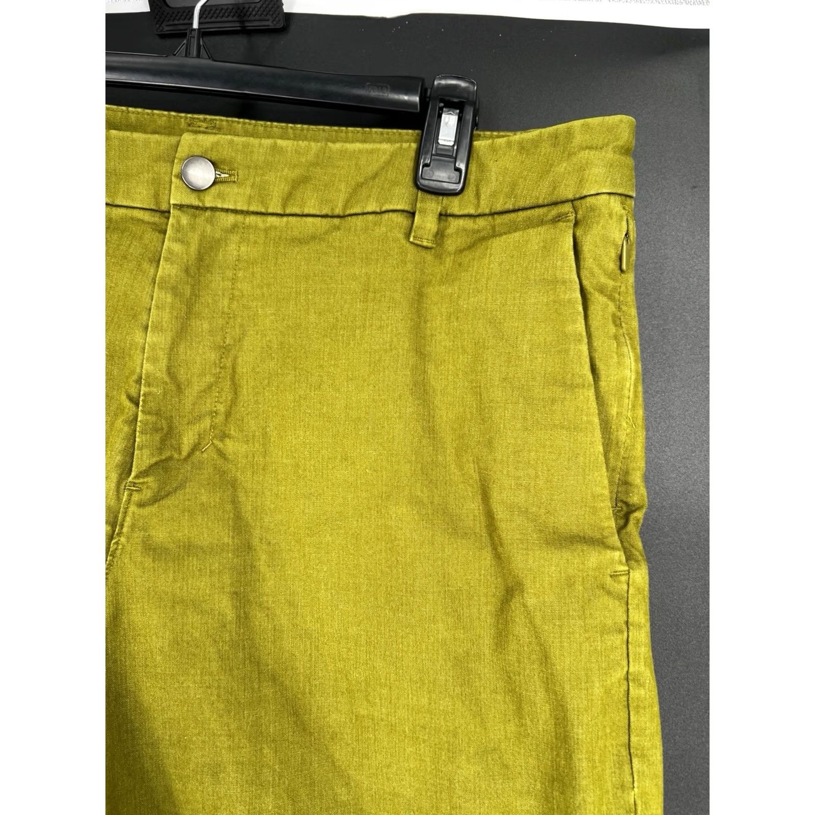 Lululemon Lululemon Commission Shorts Mens 36 Green Classic 7" Chino Casual Performance Size US 36 / EU 52 - 3 Thumbnail