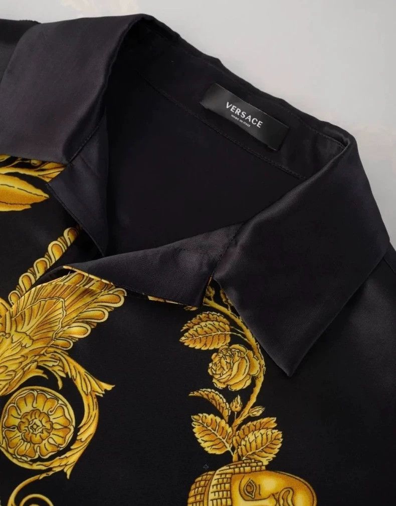 Versace Versace Baroque black and gold pullover shirt Size US M / EU 48-50 / 2 - 6 Thumbnail