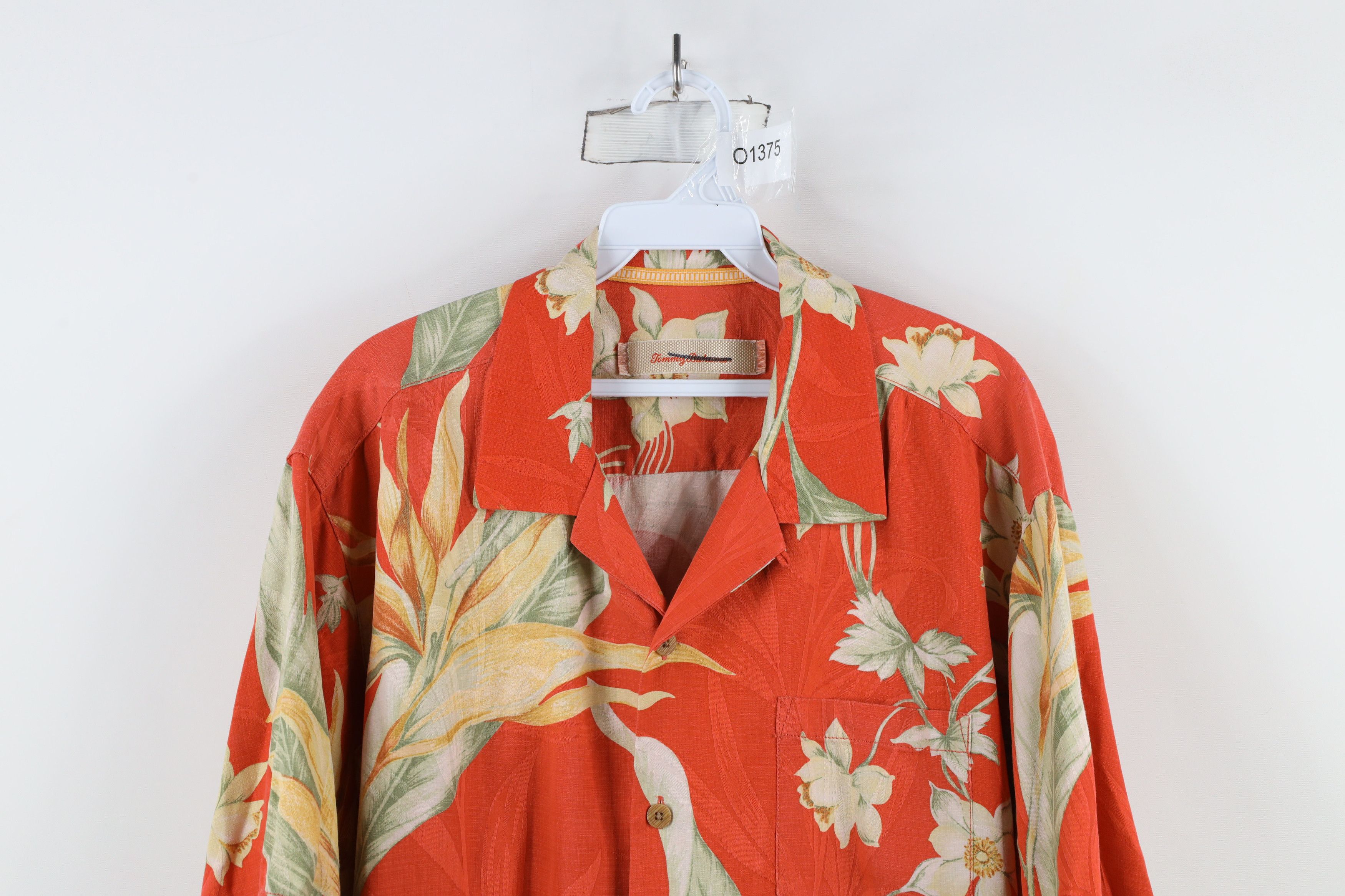 Tommy Bahama × Vintage Vintage Tommy Bahama Collar Flower Hawaiian Button Shirt Size US L / EU 52-54 / 3 - 2 Thumbnail