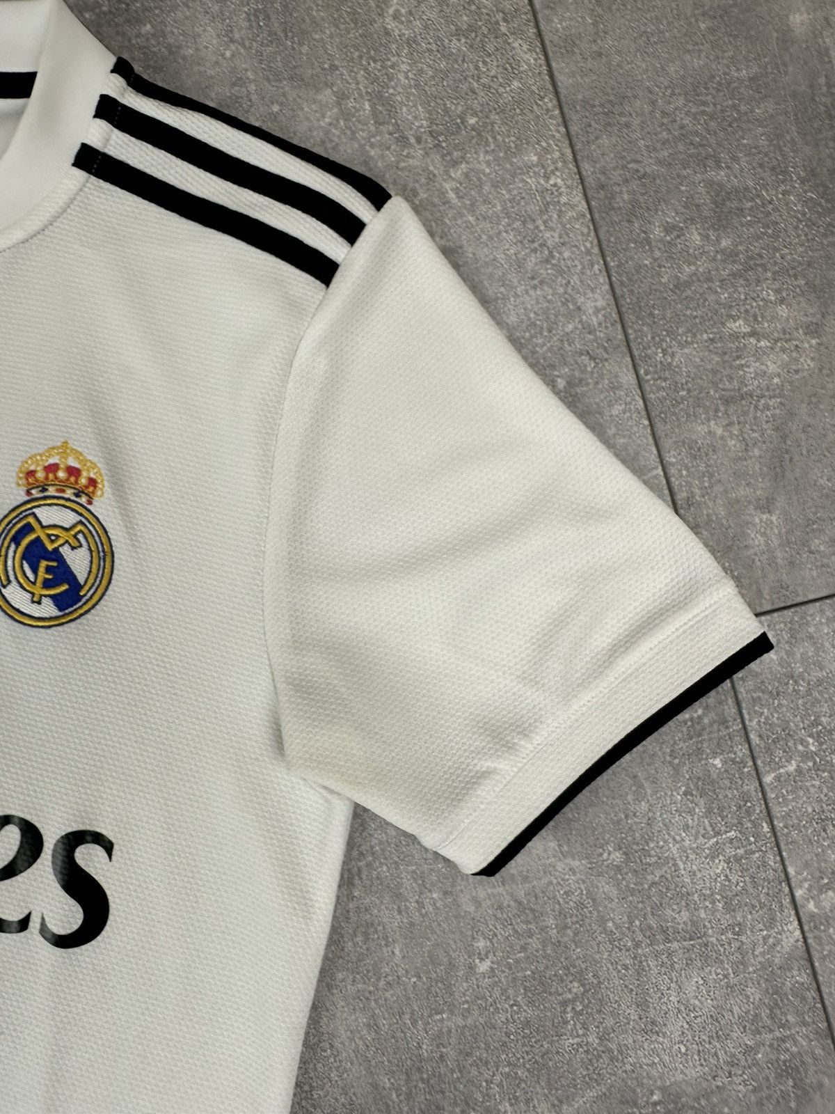 Adidas Adidas Real Madrid FC 2018/19 Home Soccer Jersey Size US XS / EU 42 / 0 - 8 Thumbnail