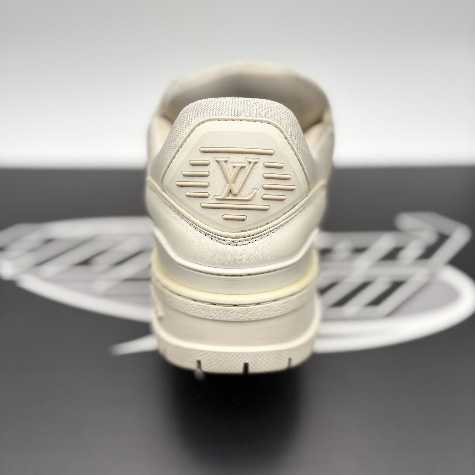 Louis Vuitton Louis Vuitton Maxi Trainer ' White ' | GREAT CONDITION! Size US 9.5 / EU 42-43 - 13 Thumbnail
