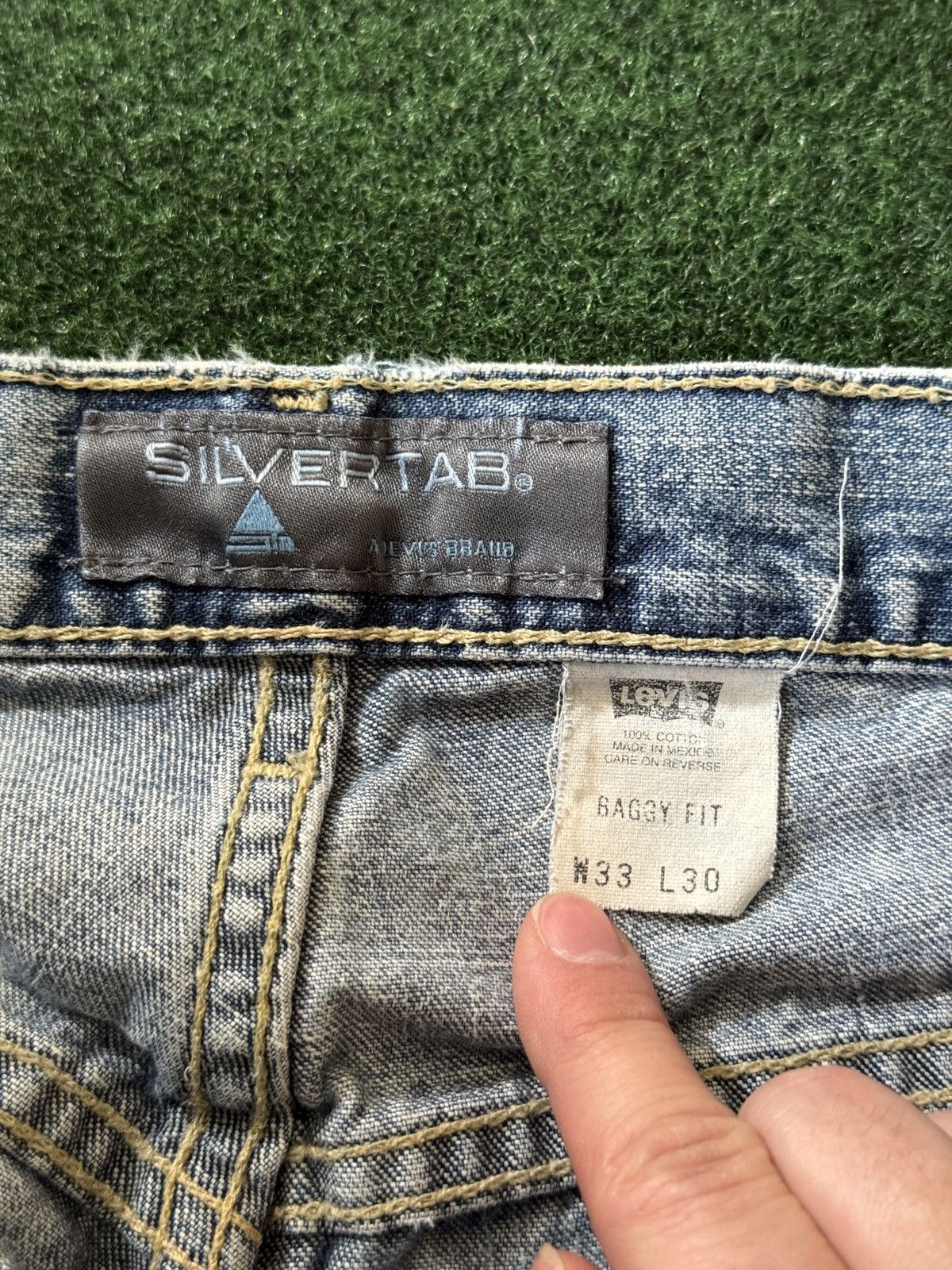 Levi's Vintage Clothing Vintage 90s Silvertab Levi’s Baggy Light Wash 34x30 Jeans Size US 34 / EU 50 - 5 Thumbnail