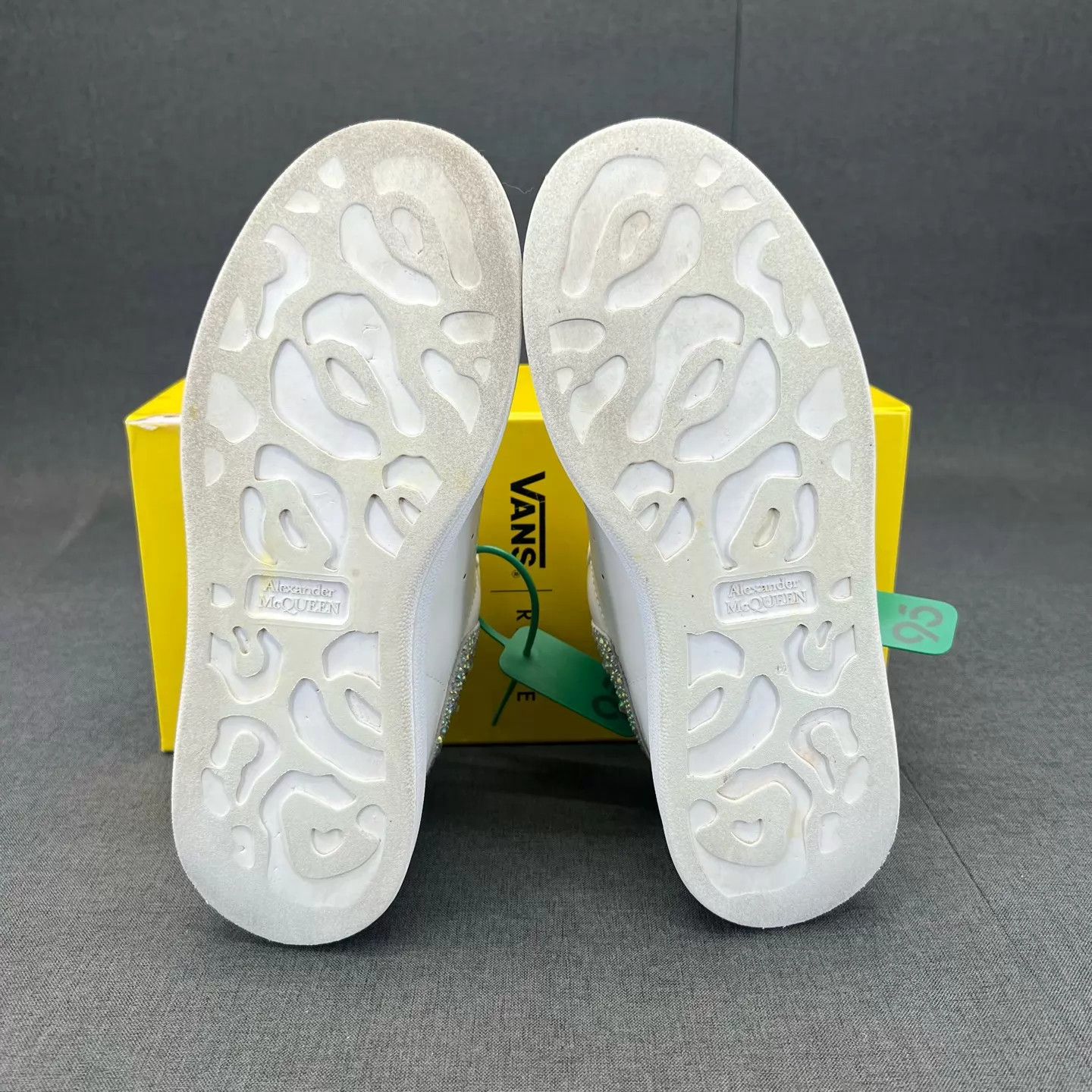 Alexander McQueen Alexander McQueen White 36.5 shoes Size US 6 / IT 36 - 6 Thumbnail