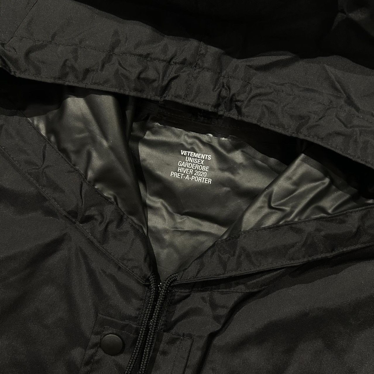 Vetements Vetements Copyright Black Raincoat Size US L / EU 52-54 / 3 - 5 Thumbnail