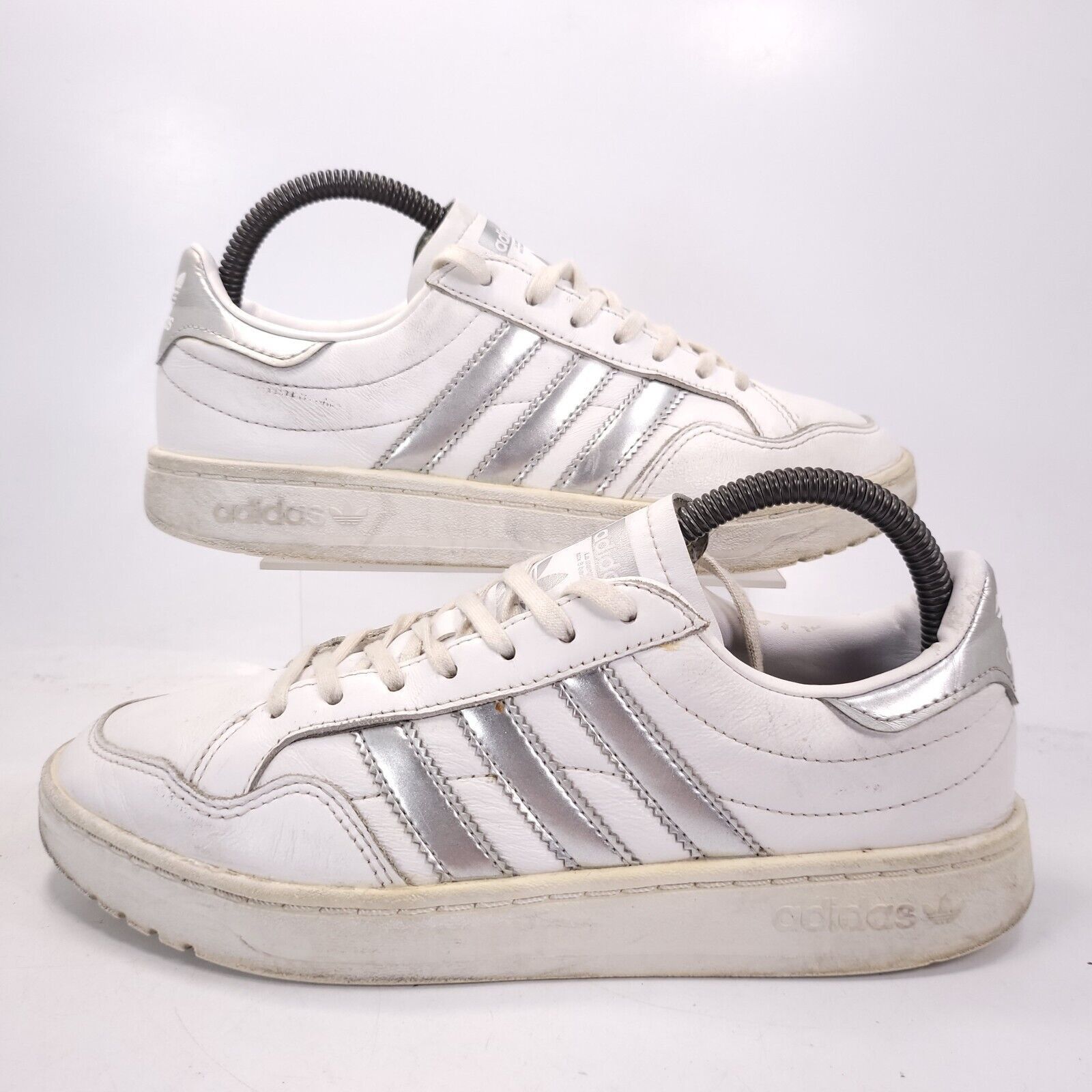 Adidas Adidas Original Athletic Shoe Womens Size 7 EG9824 White Size US 7 / IT 37 - 5 Thumbnail