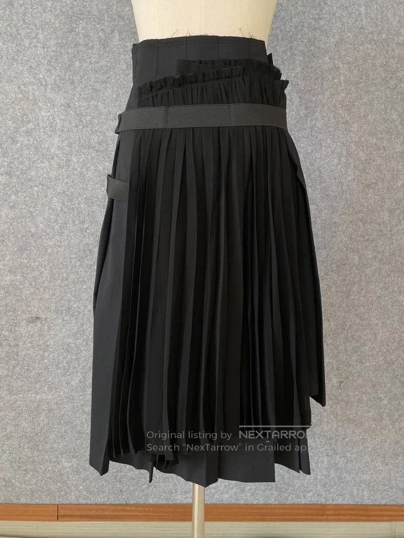 Comme des Garcons COMME des GARCONS Asymmetric Pleated Skirt. Size US 36 / EU 52 - 1 Thumbnail