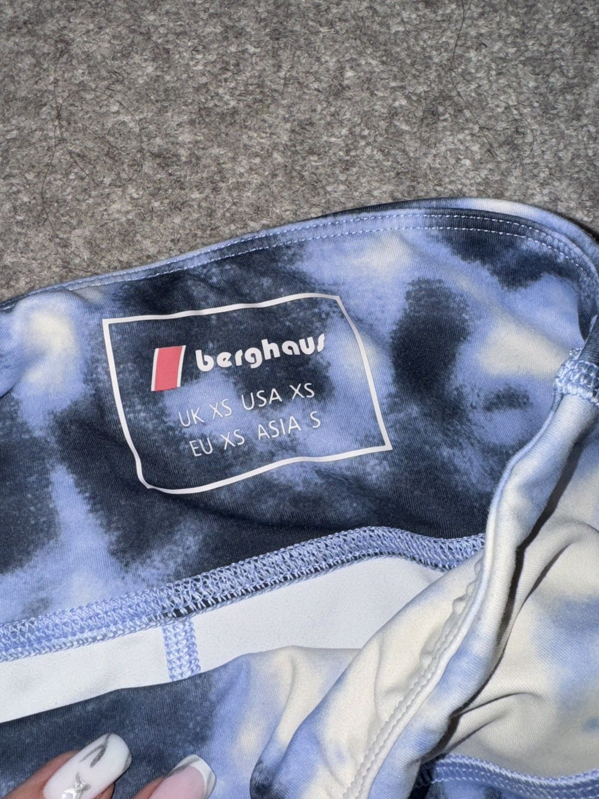 Berghaus Tie-dye berghaus short leggings Size 24" / US 00 / IT 34 - 2 Thumbnail