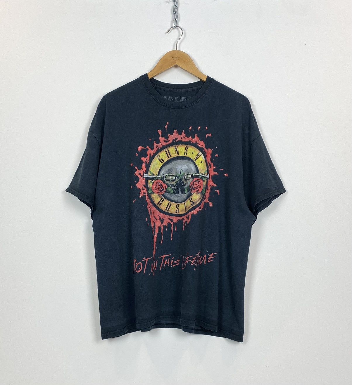 Band Tees Guns N Roses Euro 2017 Tour Short Sleeve T-Shirt Black Top Size US XXL / EU 58 / 5 - 1 Thumbnail