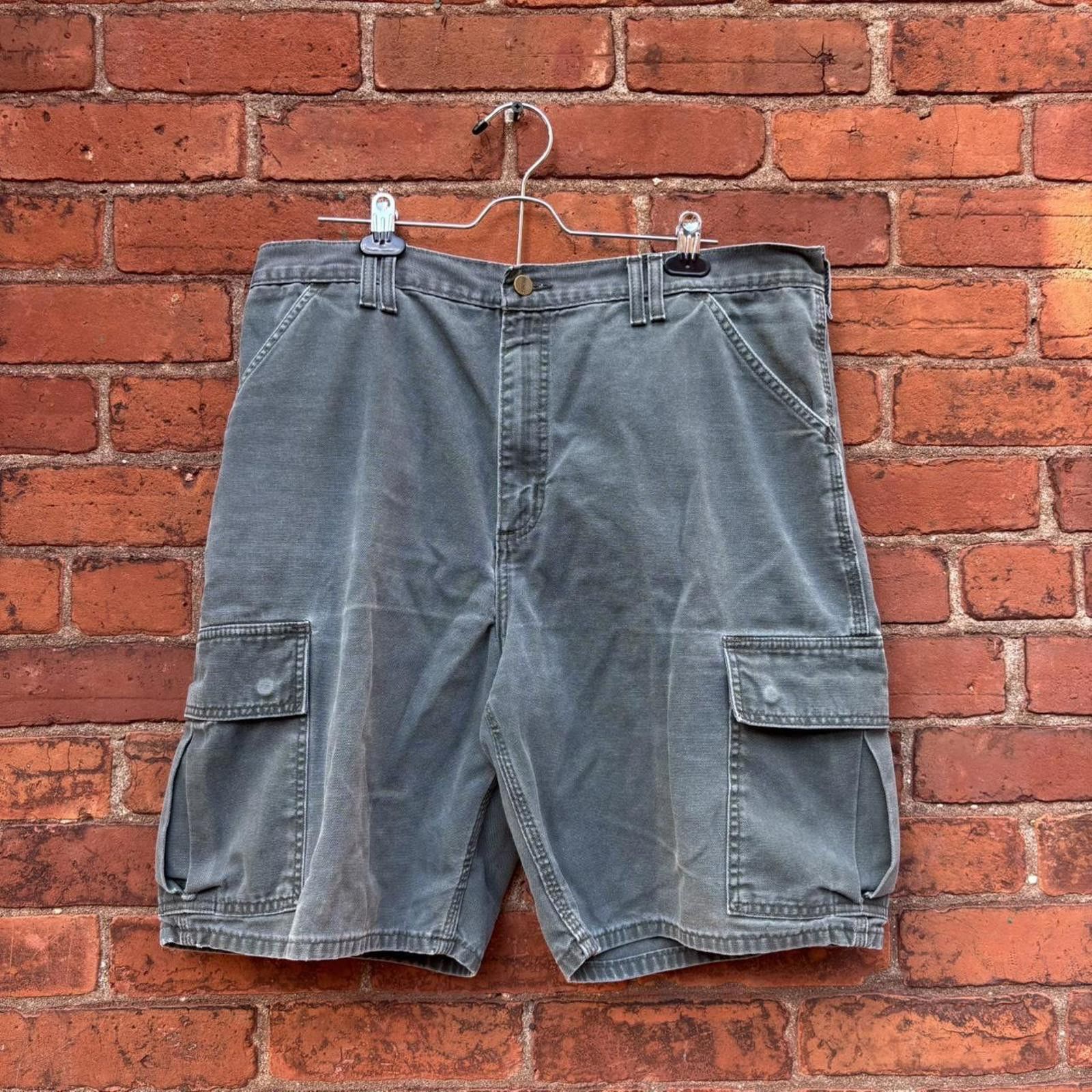 Carhartt vintage carhartt cargo jean shorts 36x9 Size US 36 / EU 52 - 1 Thumbnail