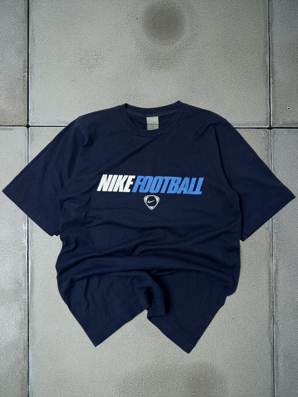 Nike Vintage Nike football boxy tee swag y2k total 90 retro skate Size US M / EU 48-50 / 2 - 1 Thumbnail