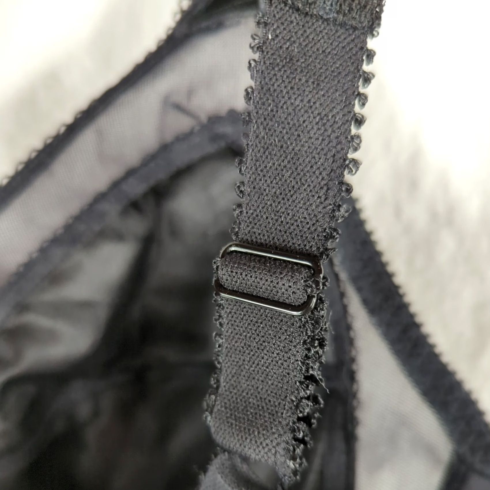 Vintage Playtex 18 Hour Women's Size 38C Ultimate Shoulder Comfort Bra Wireless Black Side and Back Smoothing Adjustable Straps 4693 Women Size ONE SIZE - 6 Thumbnail