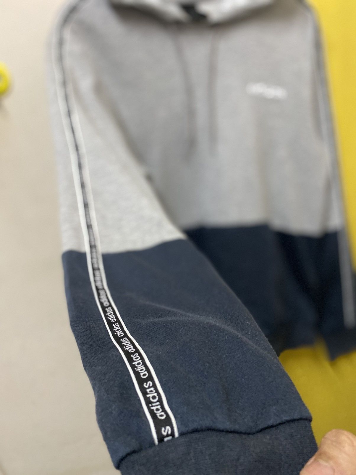 Adidas Adidas Hoodie Small Logo Size US M / EU 48-50 / 2 - 4 Thumbnail