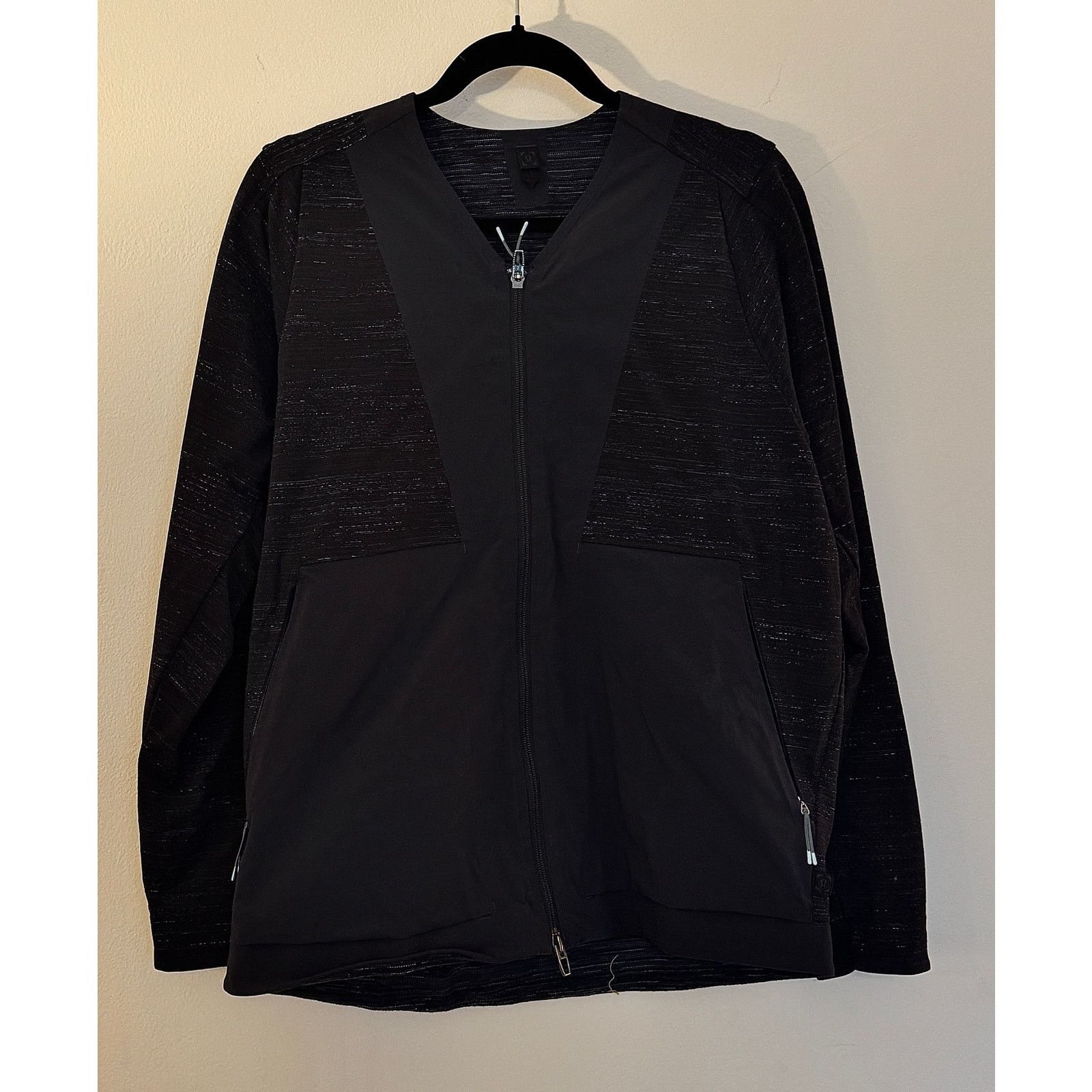 Lululemon Lululemon Men's LAB Varsa Jacket in Gray/Black Size US M / EU 48-50 / 2 - 1 Thumbnail