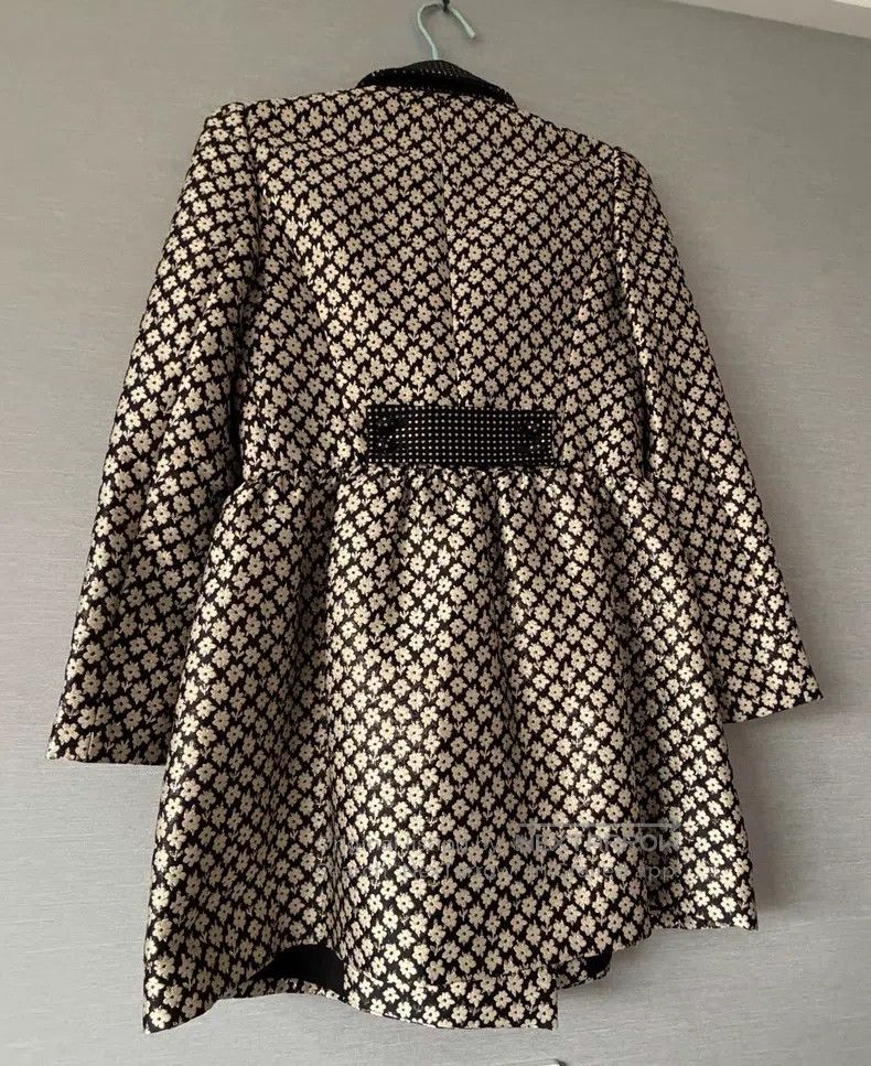 Valentino Valentino A jacquard jacket with small black flowers Size M / US 6-8 / IT 42-44 - 2 Thumbnail