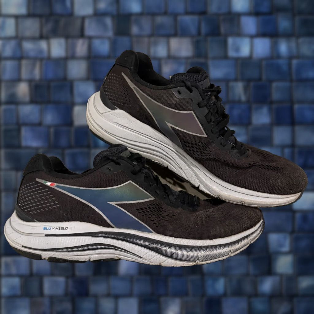 Diadora Diadora Mens Size 8.5 Mythos Blushield Vortice Hip Black Silver Size ONE SIZE - 1 Thumbnail