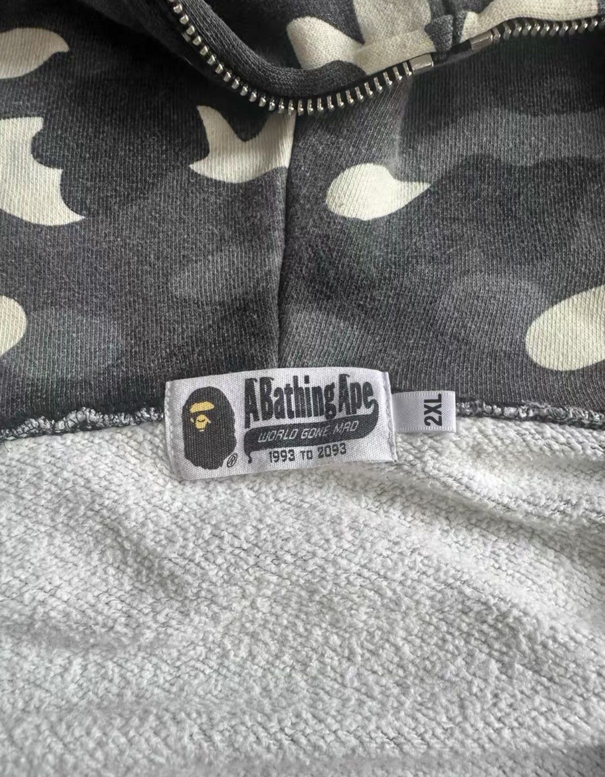 Bape BAPE Glow-in-the-Dark Camo Shark Jacket K5 Size US XXL / EU 58 / 5 - 3 Thumbnail
