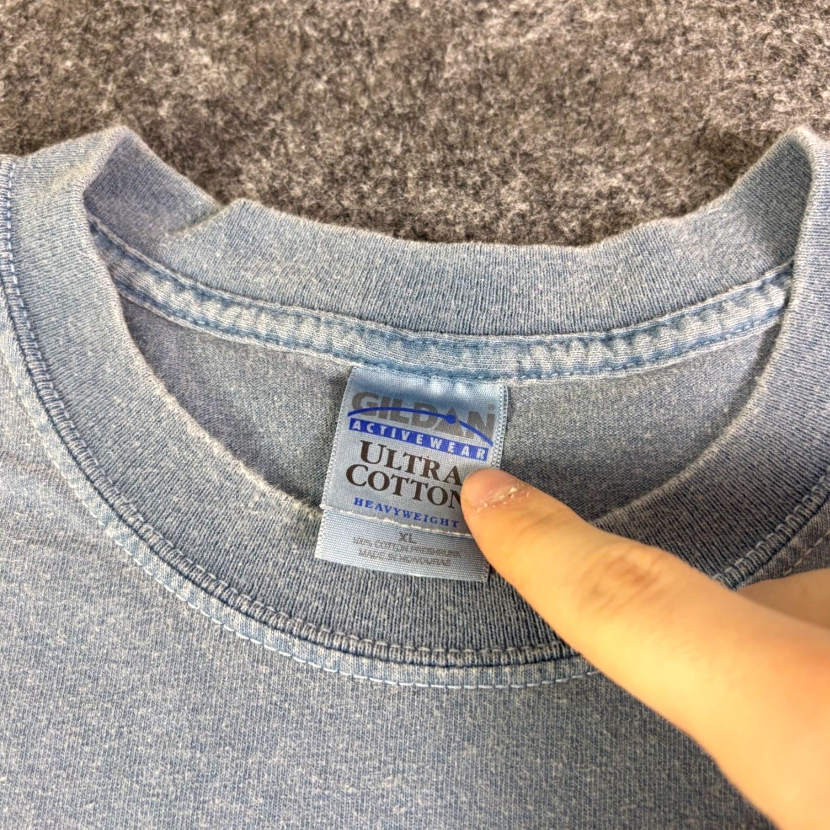 Gildan Gildan T-Shirt XL Blue Graphic Print Mens Crew Neck Heavyweight Preshrunk 90s Fire Outdoor Iowa Graphic Shirt Size US XL / EU 56 / 4 - 6 Thumbnail