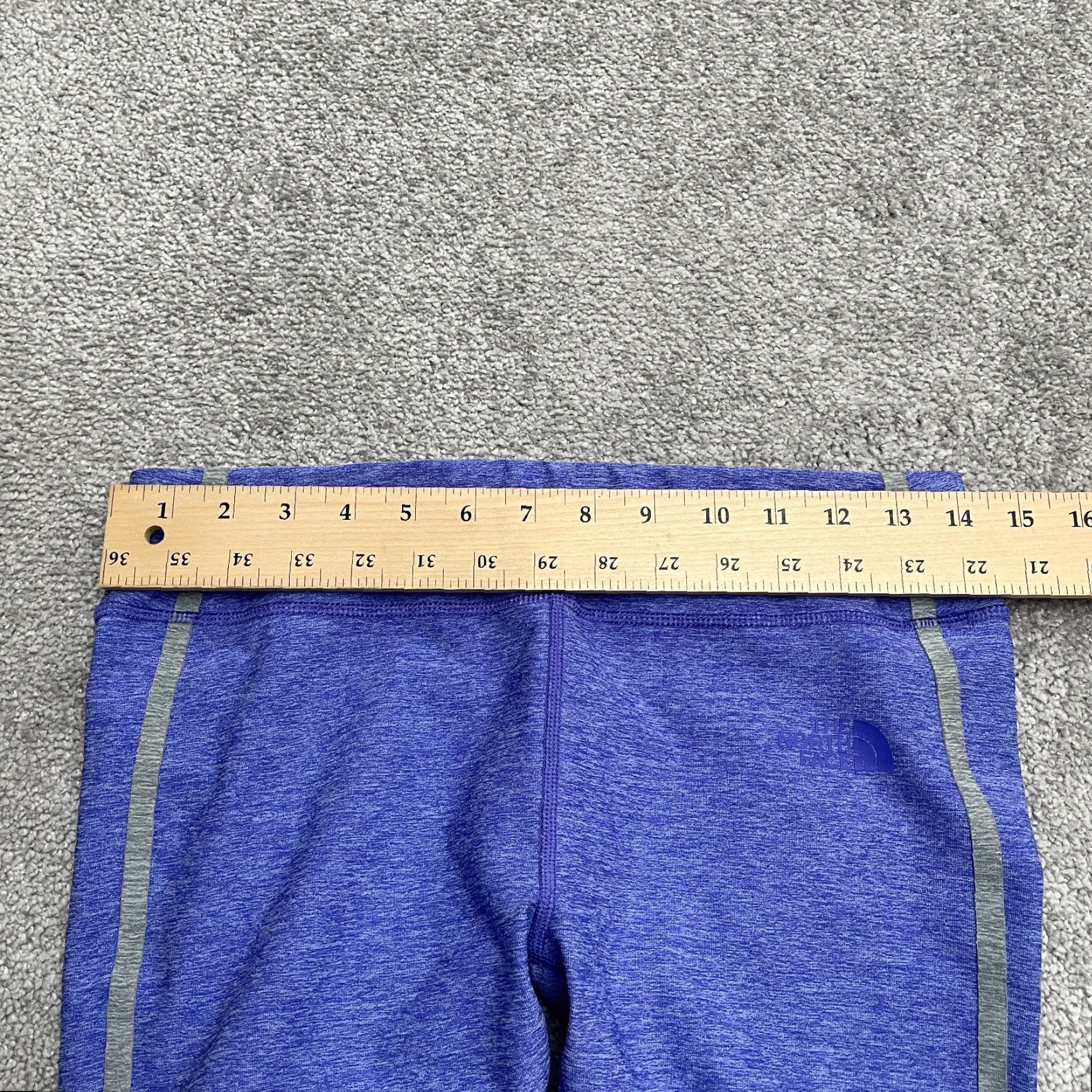 The North Face The North Face Active Dynamix Cropped Leggings Womens Medium Blue Yoga Gym 28x21 Size 32" / US 10 / IT 46 - 7 Thumbnail