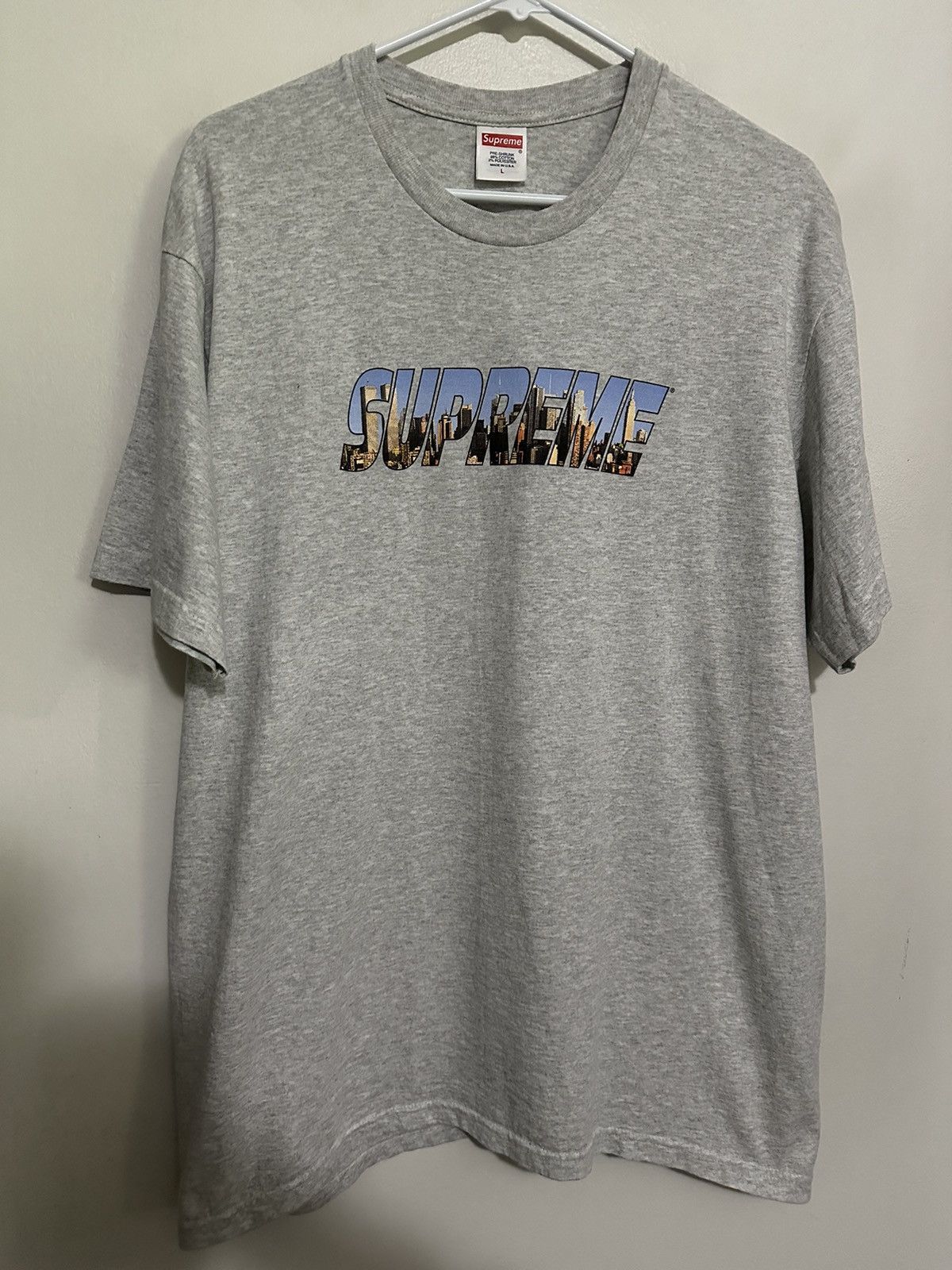 Supreme Supreme Gotham Tee Size US L / EU 52-54 / 3 - 1 Thumbnail