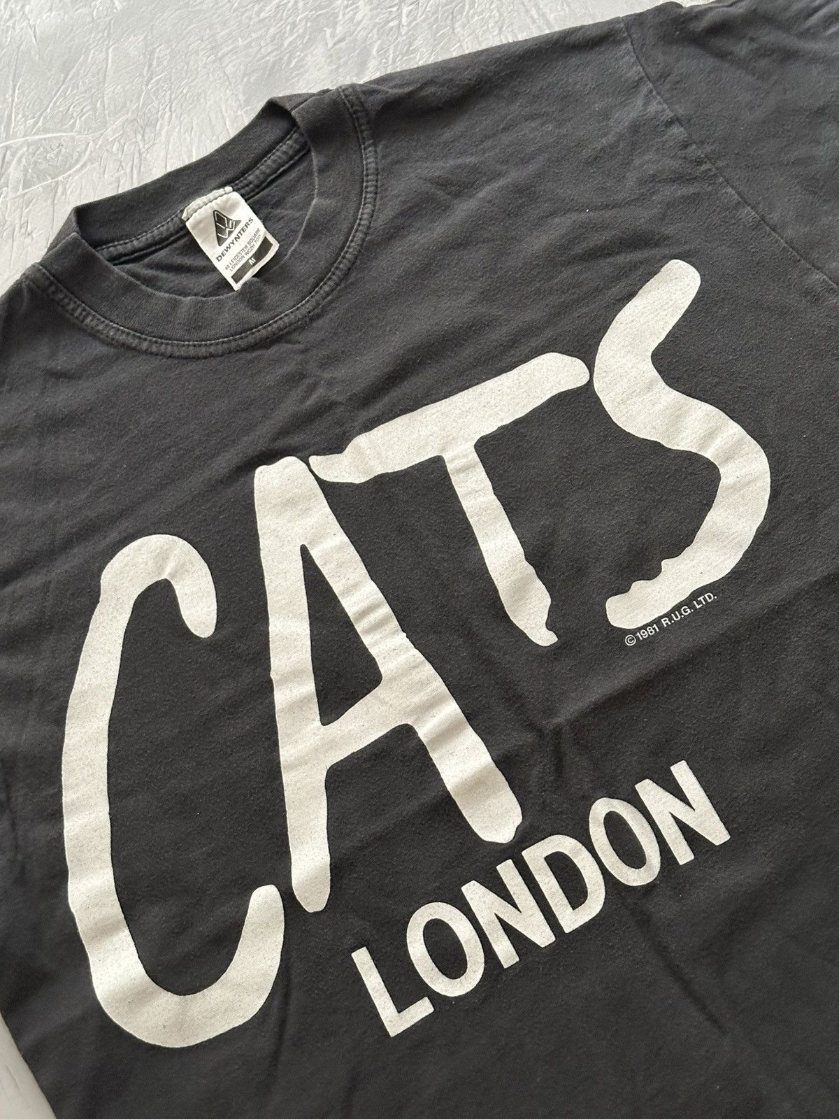 Band Tees × Vintage Rare Cats London 1981 tee Size US M / EU 48-50 / 2 - 1 Thumbnail
