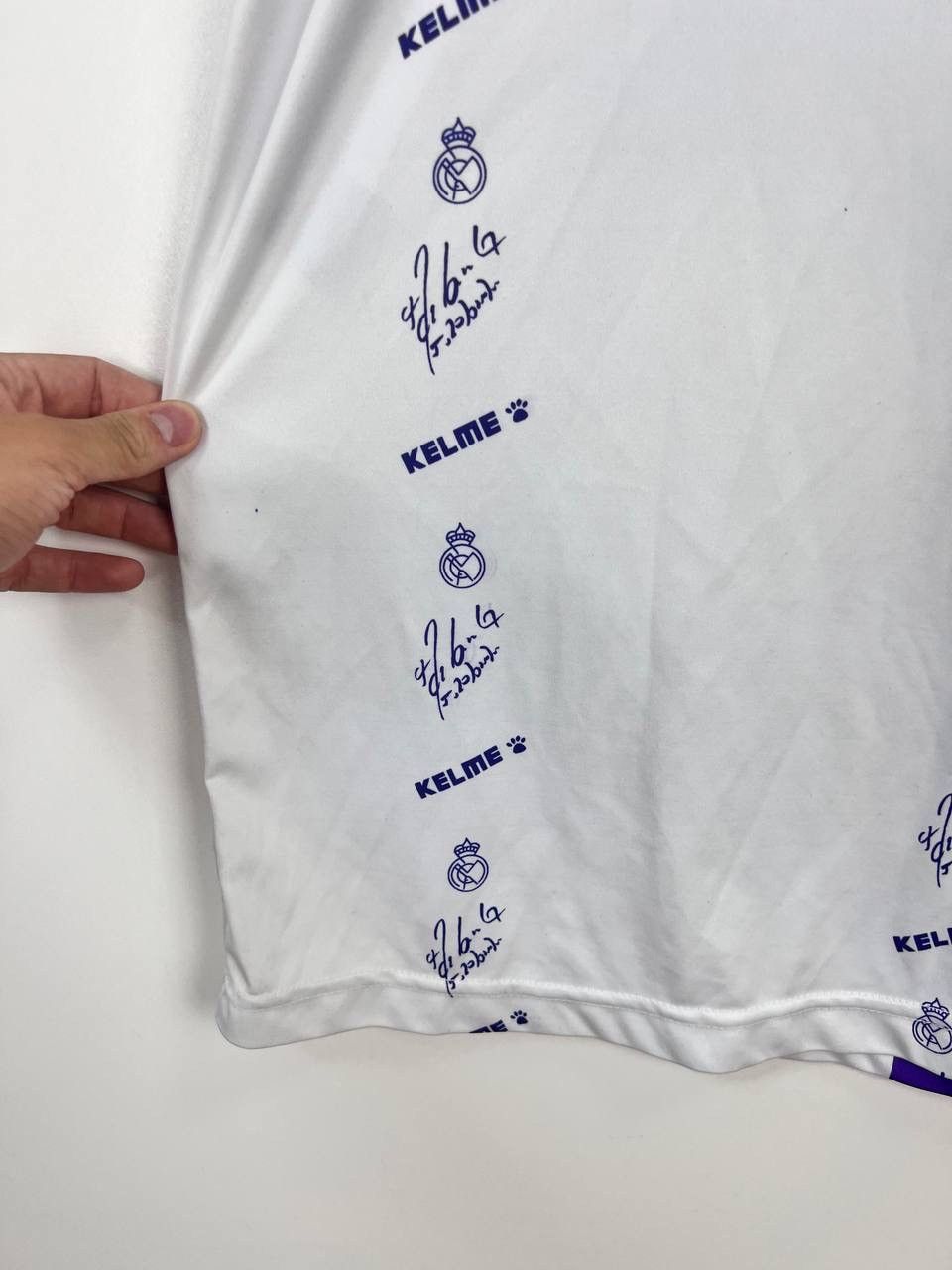 Other Real Madrid Kelme soccer t-shirts size L Size US L / EU 52-54 / 3 - 12 Thumbnail