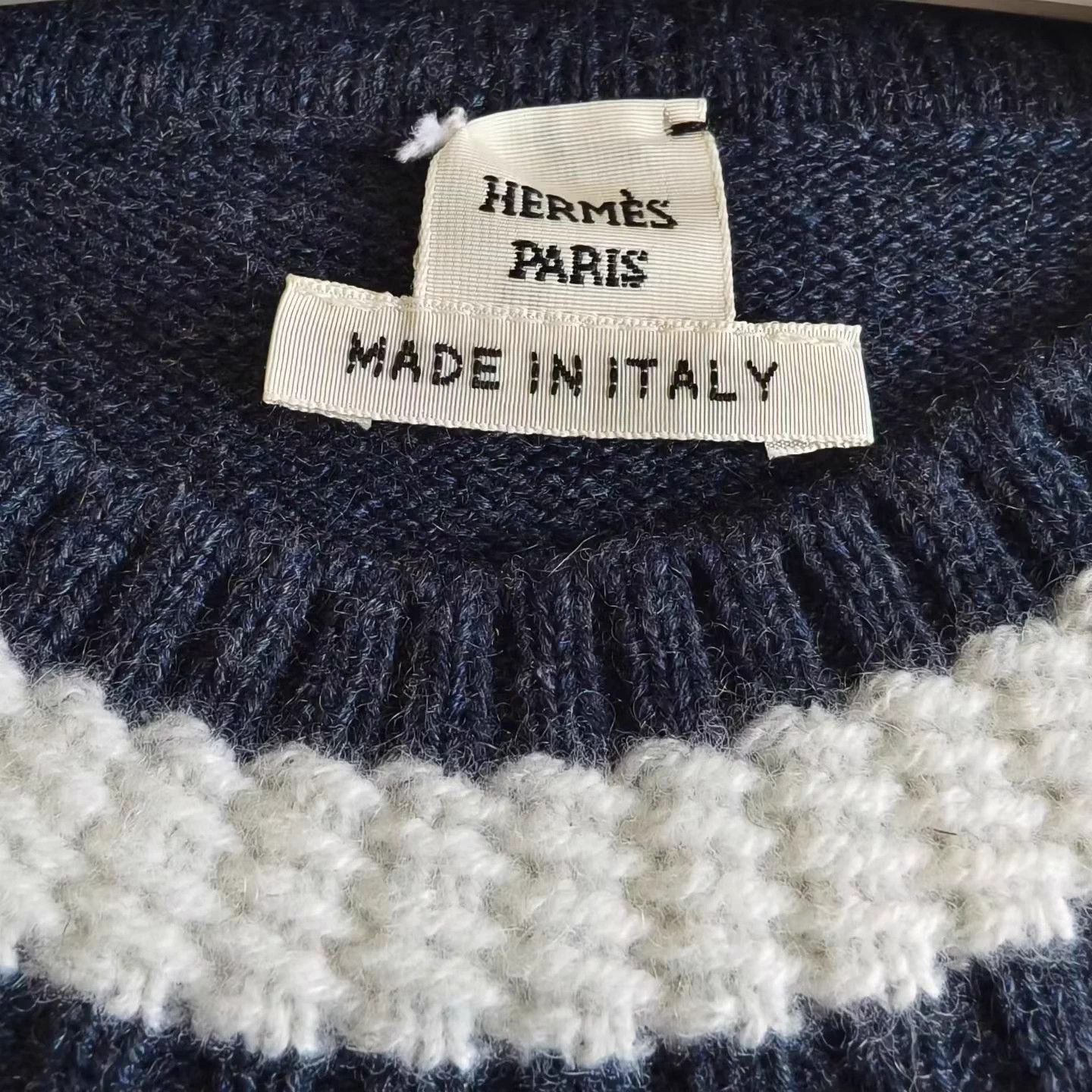 Hermes Hermes Cashmere Courtly Knit Rope Button Sweater 38 Size XS / US 0-2 / IT 36-38 - 3 Thumbnail