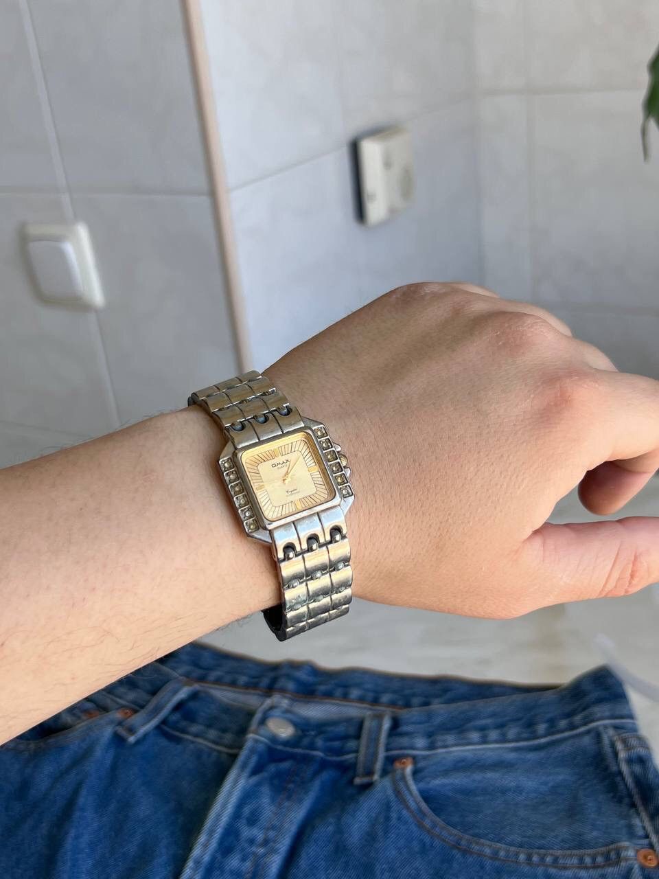 Japanese Brand × Vintage 2000s Omax Tank Futuristic Vintage Watch Japanese style Size ONE SIZE - 4 Thumbnail