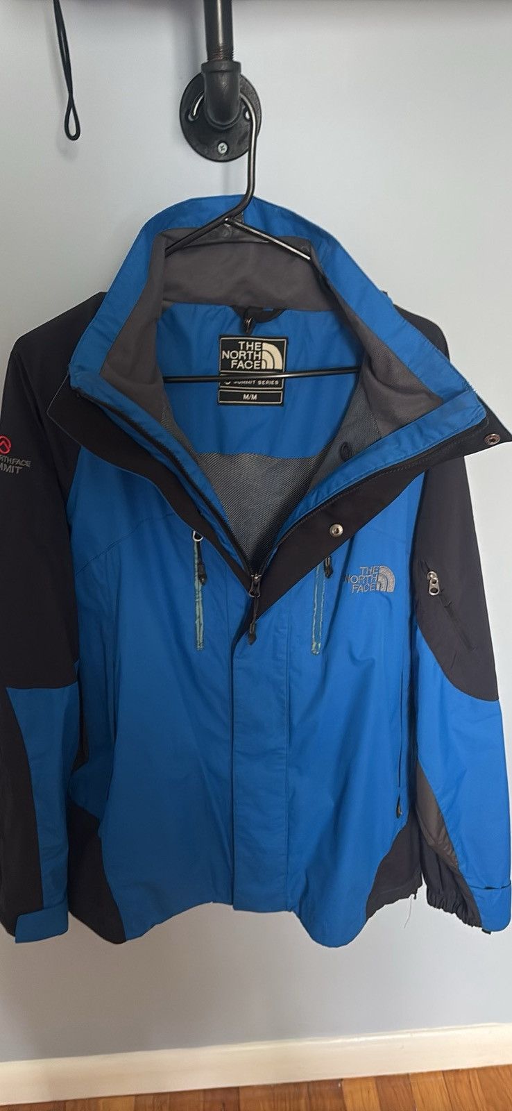 The North Face North face rain jacket Size US M / EU 48-50 / 2 - 1 Thumbnail