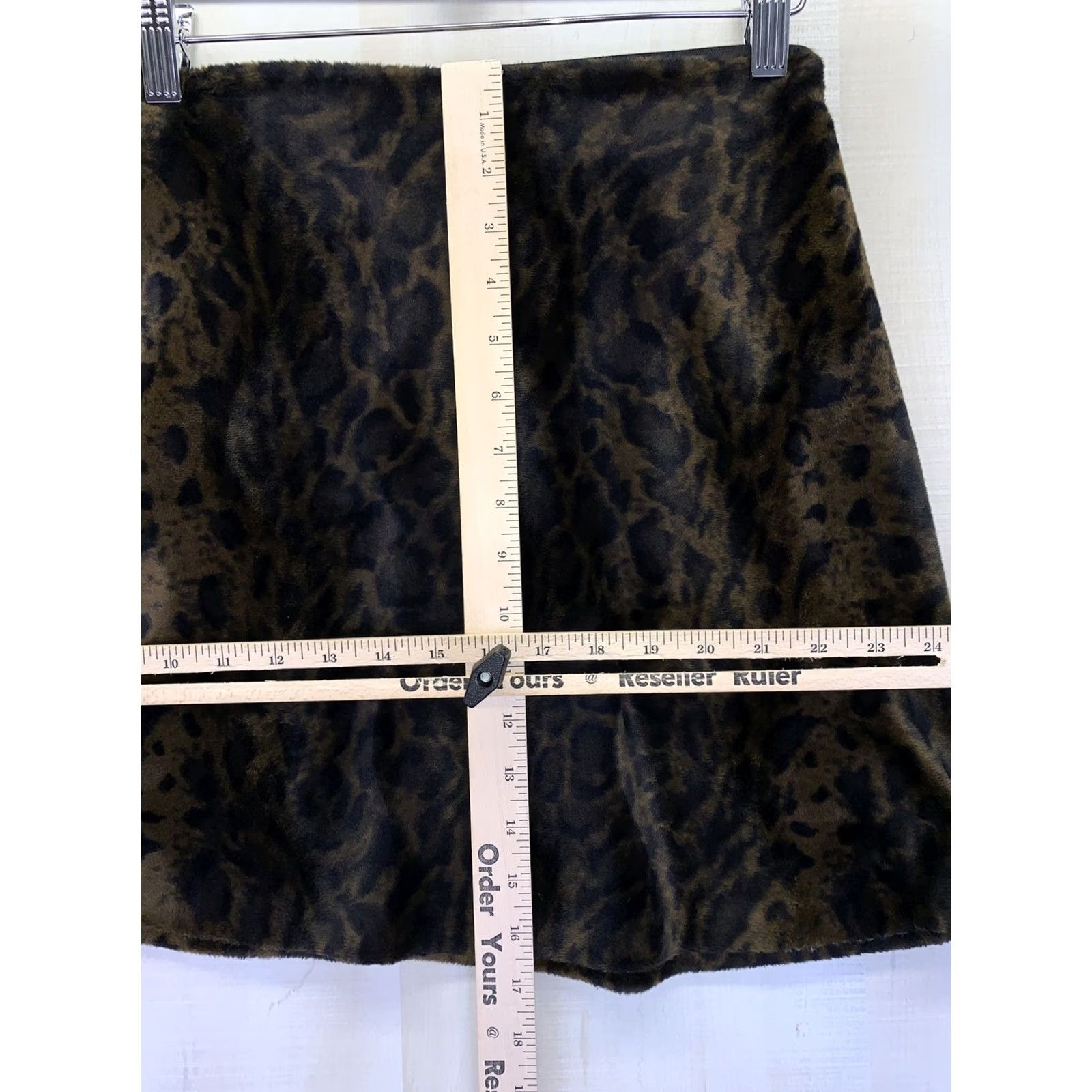 Vintage VINTAGE Windy Windy Animal Print Faux Fur A-Line Womens Skirt XS/S USA Made-10192 Size 26" / US 2 / IT 38 - 3 Thumbnail