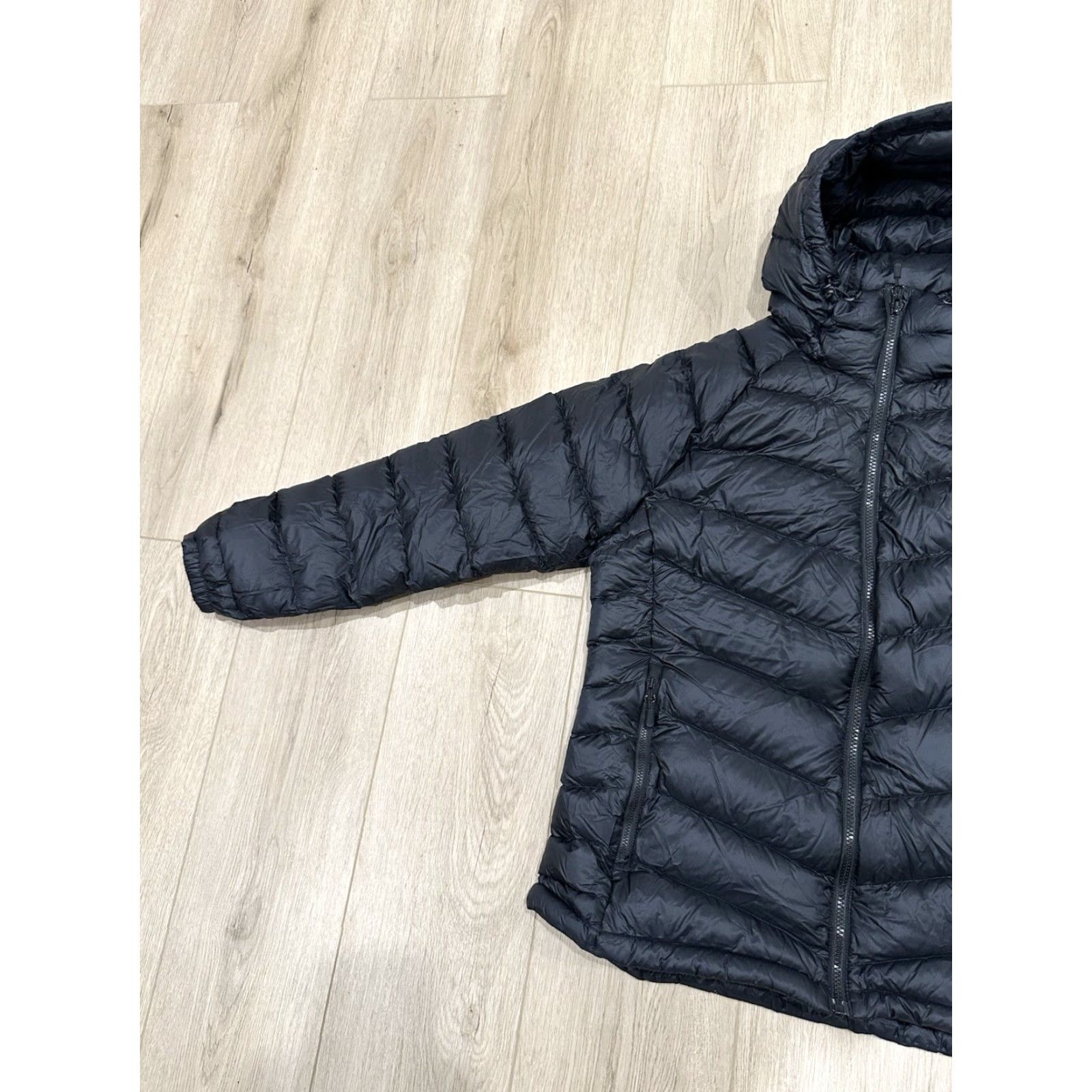 Vintage VINTAGE LL Bean Quilted Hooded Down Jacket Night Black 850 Down Ultralight Large Petite Womens Mens Girls Size L / US 10 / IT 46 - 4 Thumbnail