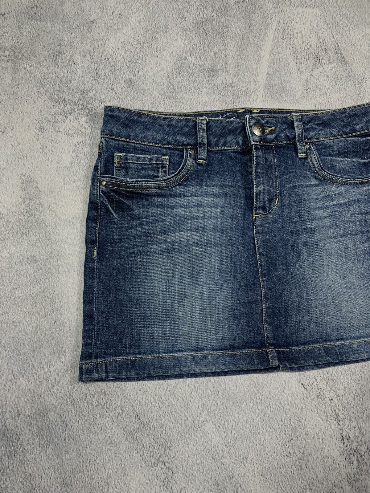 Japanese Brand × Vintage Vintage Y2K denim faded mini skirt streetwear style size 30 Size 30" / US 8 / IT 44 - 2 Thumbnail