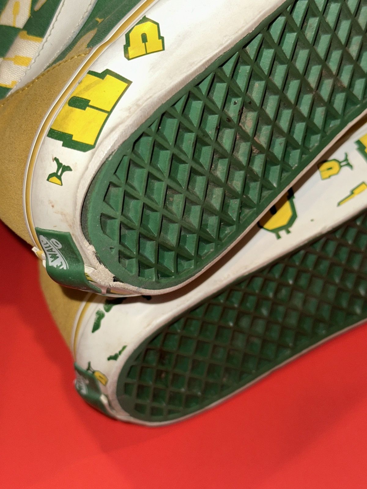 Undefeated × Vans VANS SK8 HI UNDEFEATED U-MAN LEPRECHAUN GREEN 6352999-090 13 Size US 13 / EU 46 - 8 Thumbnail