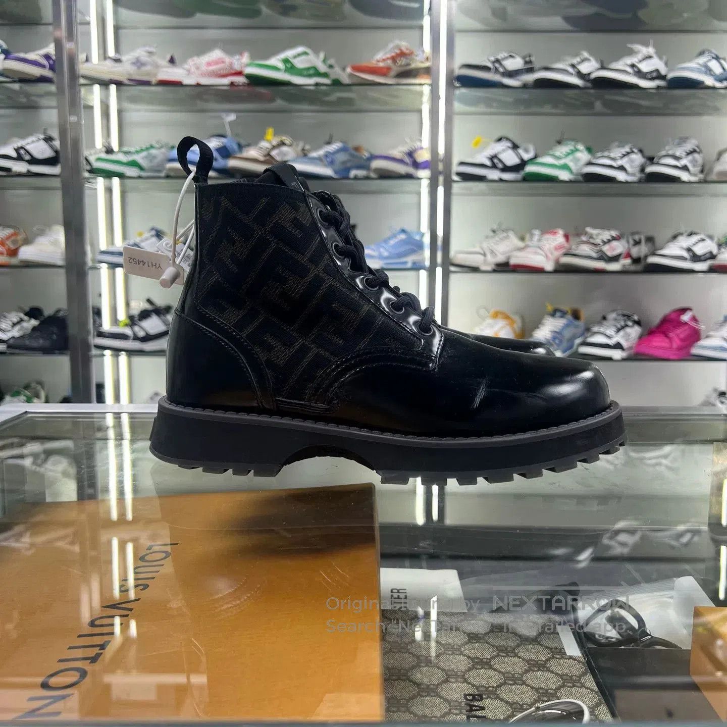 Fendi fendi high. Size US 8 / EU 41 - 2 Thumbnail