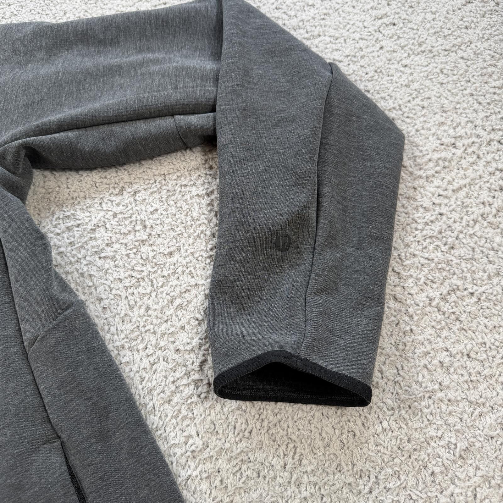 Lululemon Lululemon Mens Full Zip Hoodie Gray Tech Jacket Slim Fit M Size US M / EU 48-50 / 2 - 4 Thumbnail