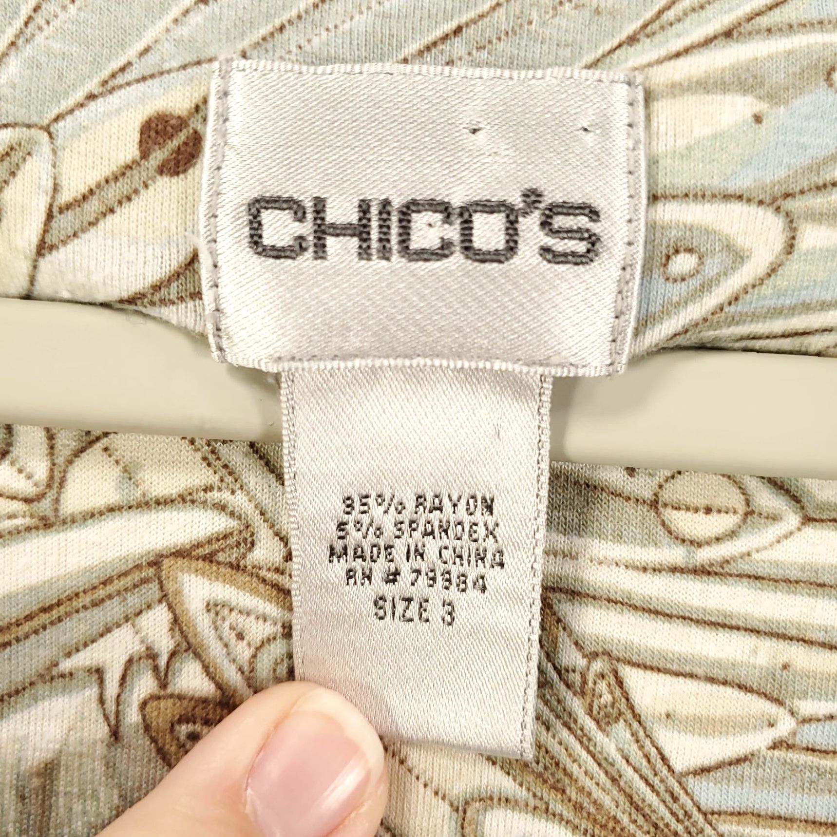 Vintage Chicos Blouse Womens XL Tan Ivory Wing Feather Print Scoop Neck Top 3 Size XL / US 12-14 / IT 48-50 - 5 Thumbnail