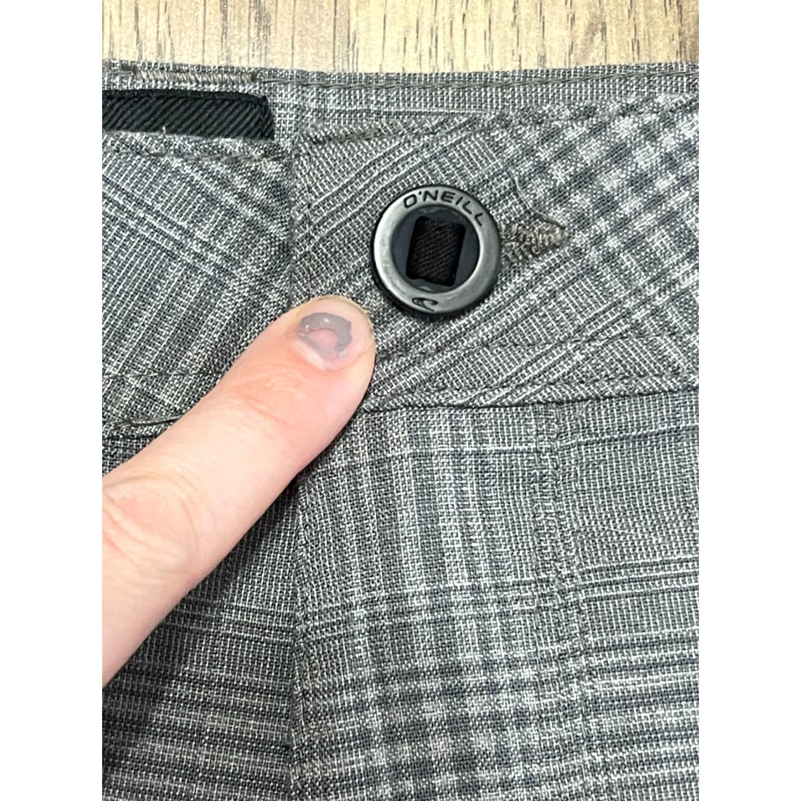O'Neill O'Neill Men's Shorts Plaid Gray Regular Fit 36 Casual Chino Flat Front Free Return Mens Size US 36 / EU 52 - 5 Thumbnail