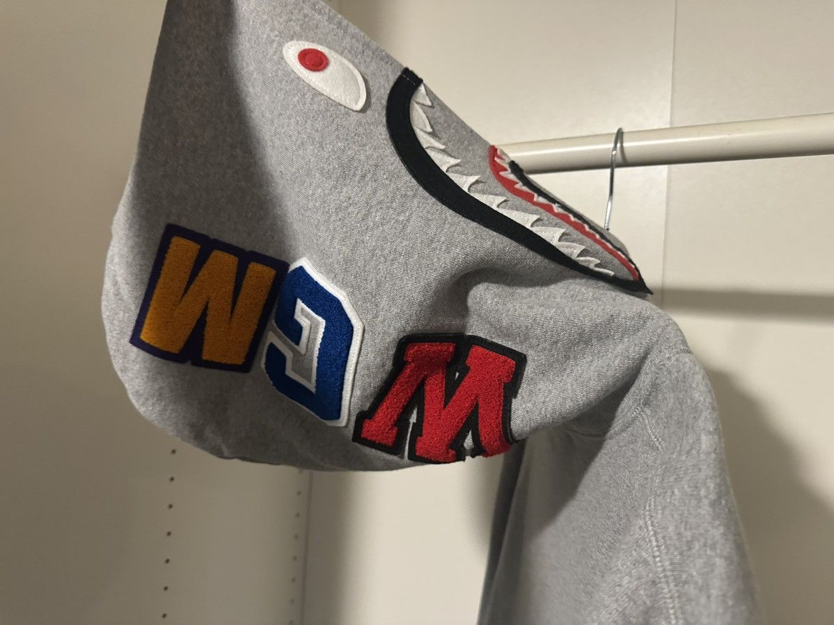 Bape Bape Grey Shark Hoodie Size US XXL / EU 58 / 5 - 3 Thumbnail