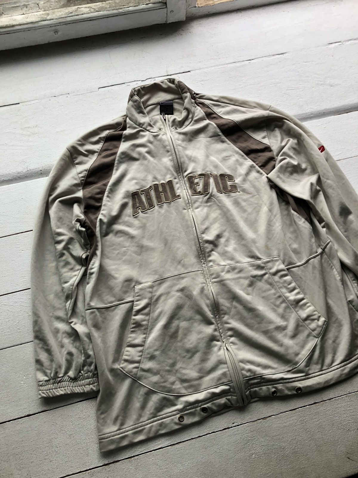 Nike Nike Zip Hoodies Y2K Big Logo Very Vintage American Style Size US L / EU 52-54 / 3 - 1 Thumbnail