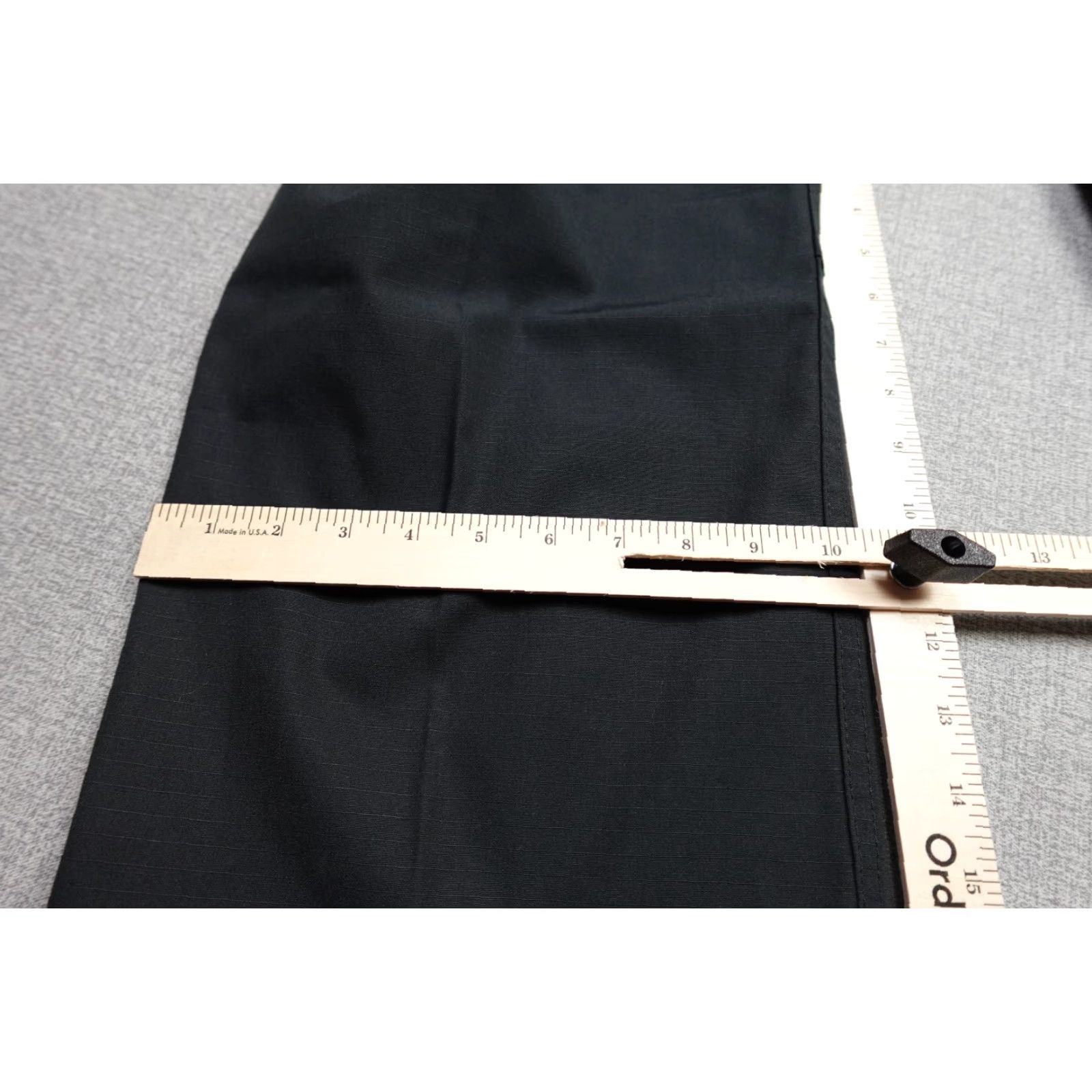 Under Armour Under Armour Pants Mens 42x32 Black Cargo Straight 5-Pocket Relaxed NWT Size US 42 / EU 58 - 7 Thumbnail