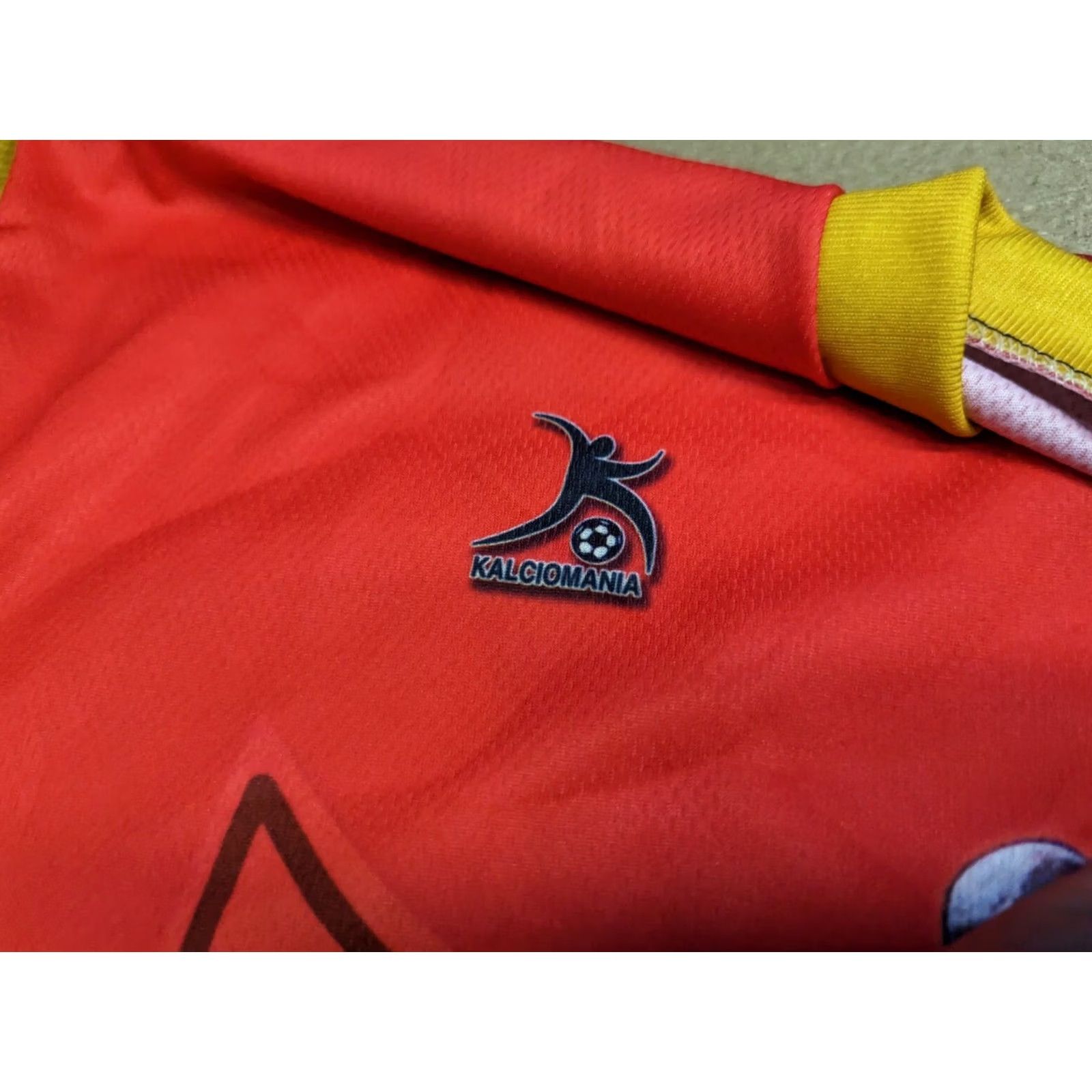 Vintage VINTAGE Kalciomania Liverpool Football Shirt 2XL Jersey Men Red Graphic Print AOP Short Sleeve Pullover Size US XXL / EU 58 / 5 - 4 Thumbnail