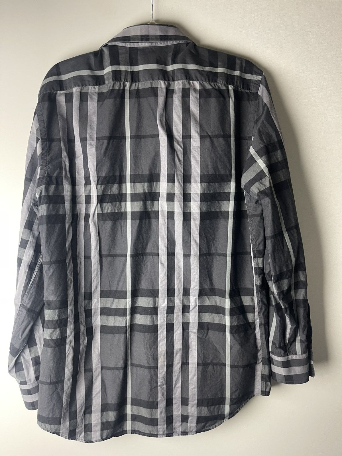 Burberry Men’s Vintage Burberry button-up Size US M / EU 48-50 / 2 - 2 Thumbnail