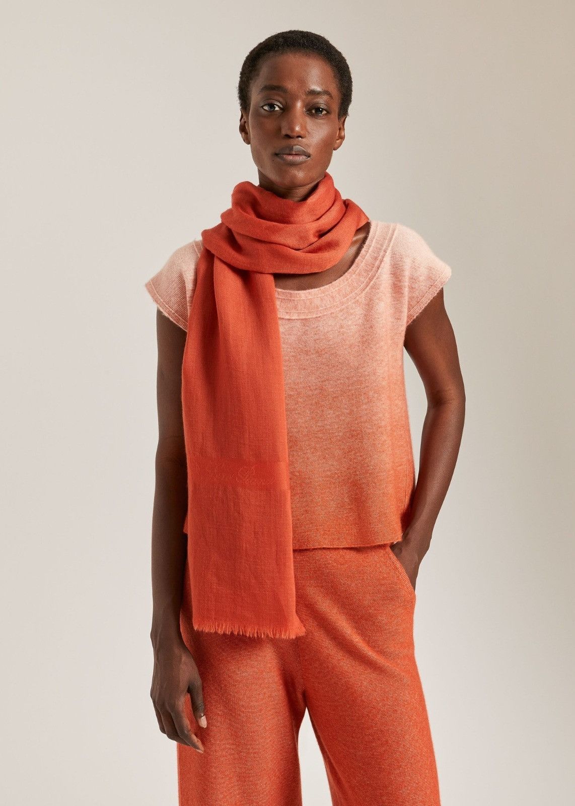 Loro Piana o1srvl11e0824 Size: OS / Jumeirah Cashmere Stole in Orange Size ONE SIZE - 3 Thumbnail