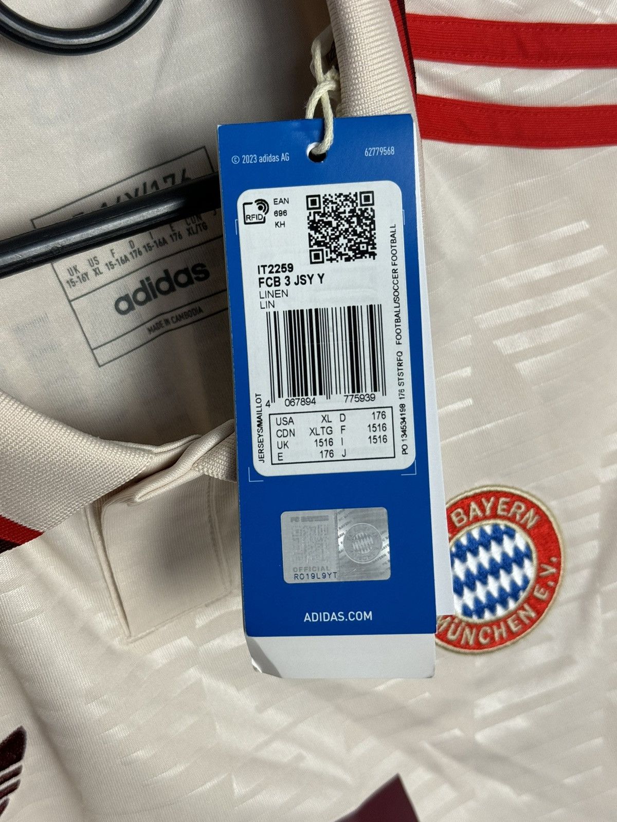 Adidas KIDS New Bayern Munchen 24/25 Third Kane Football Jersey Size US S / EU 44-46 / 1 - 10 Thumbnail