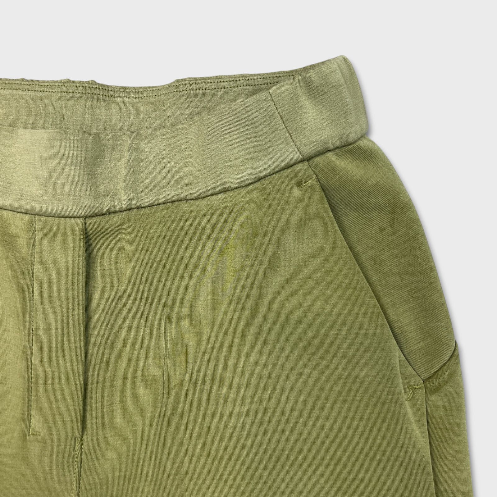 Lululemon Lululemon Softstreme Relaxed High-Rise Pant Taper Leg Jogger Size 26" / US 2 / IT 38 - 3 Thumbnail