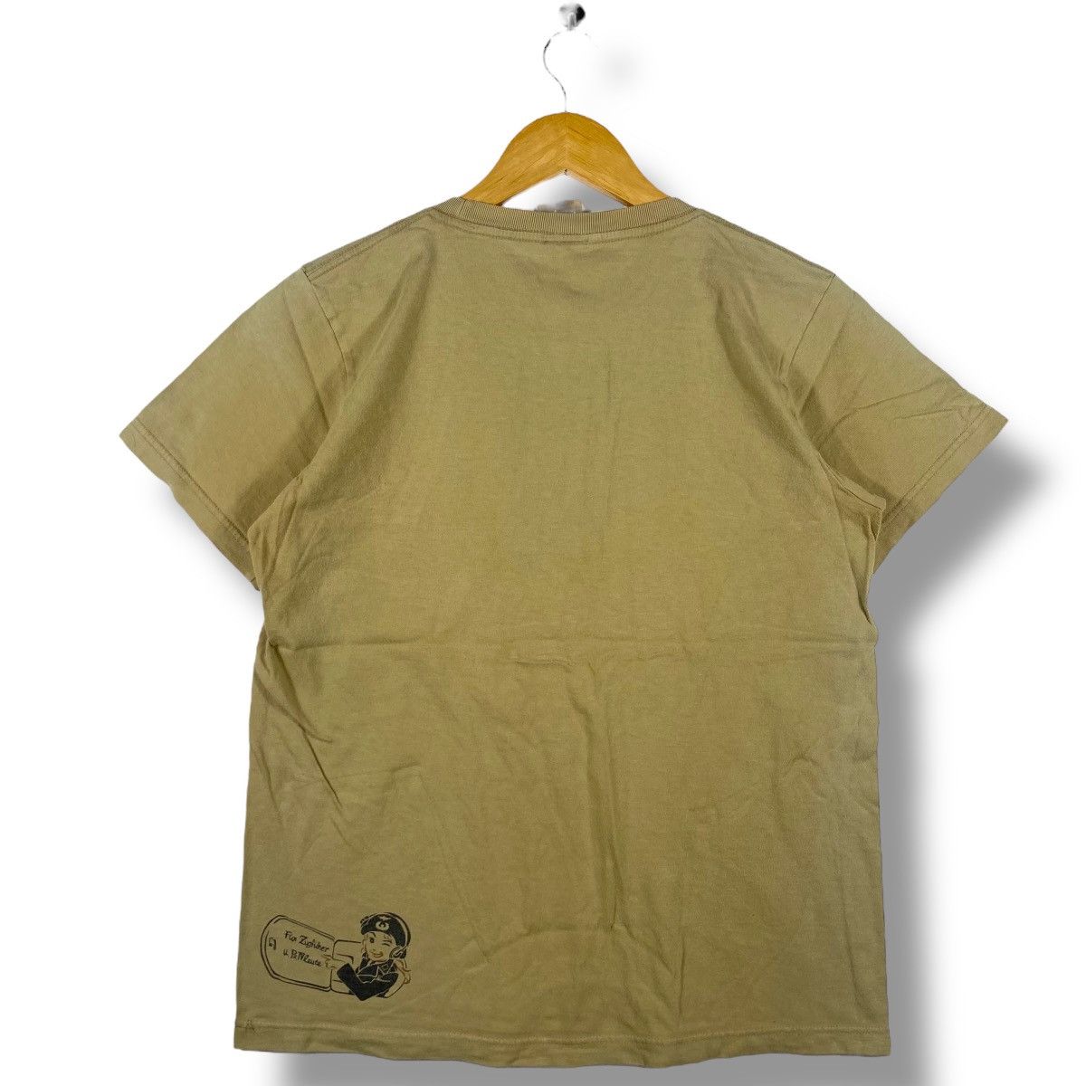 Anime GIRLS Und PANZER Pz IV Fibel Anime Graphic Faded Tee Shirt Size L / US 10 / IT 46 - 5 Thumbnail