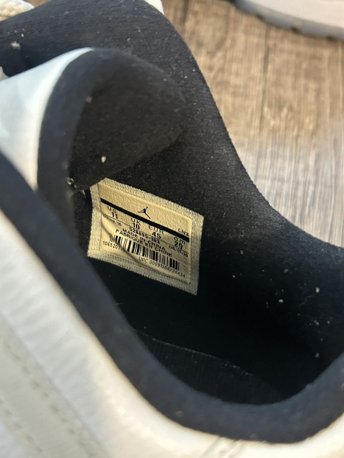 Jordan Brand Air Jordan 11 Retro Low 'Closing Ceremony' Size US 11 / EU 44 - 8 Thumbnail
