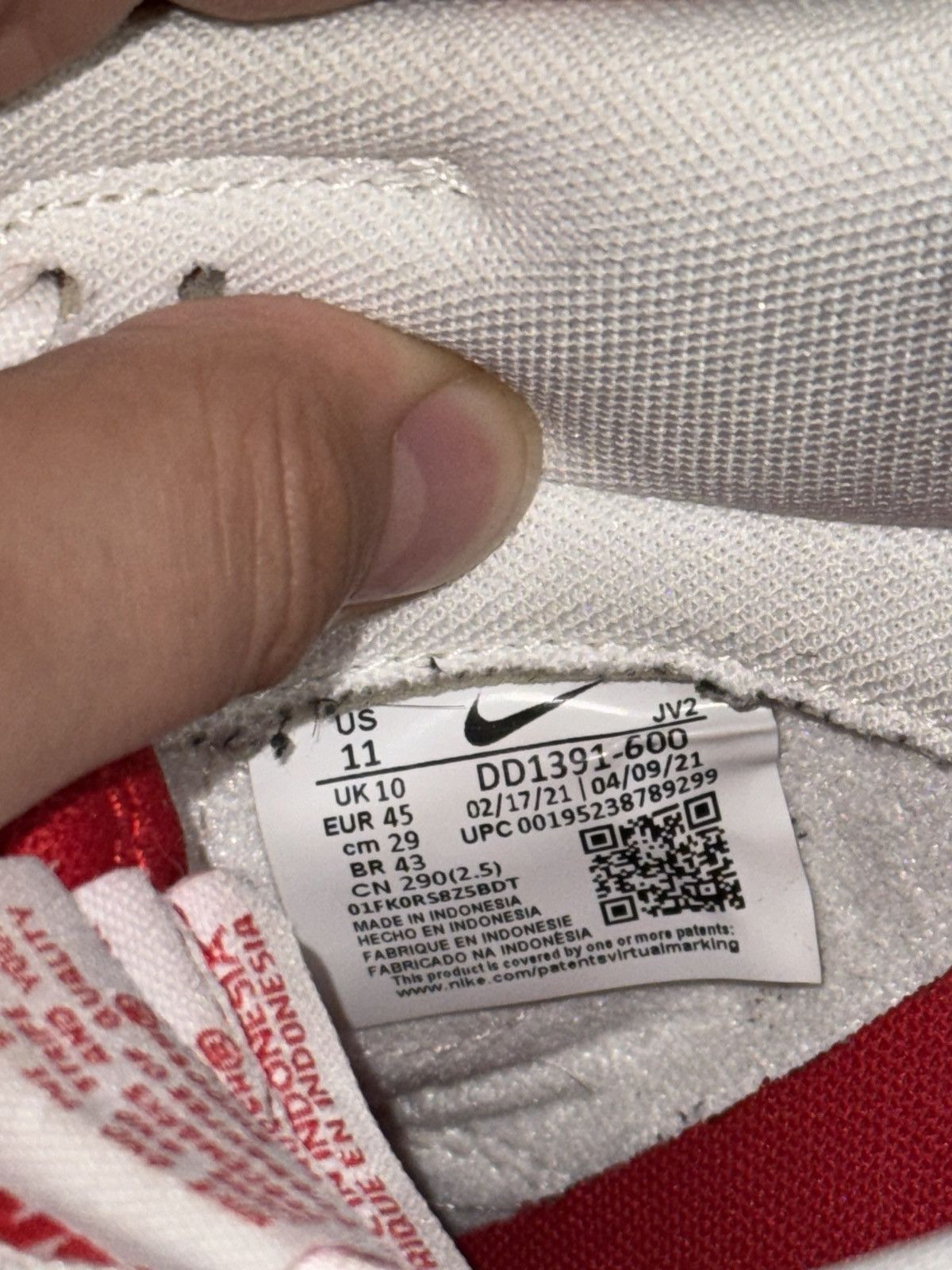 Nike Nike Dunk Low Championship Red Size US 11 / EU 44 - 8 Thumbnail