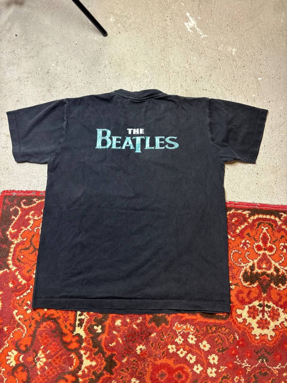 Vintage Vintage Y2K The Beatles Let It Be Face Logo Rock T Shirt Size US M / EU 48-50 / 2 - 7 Thumbnail
