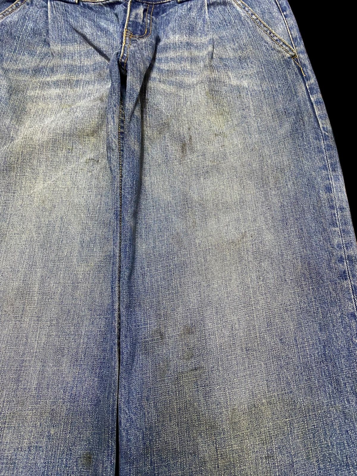 Japanese Brand Vintage Japanese Brand Sweat & Tailoring Dirty Baggy Jeans Size US 29 - 8 Thumbnail